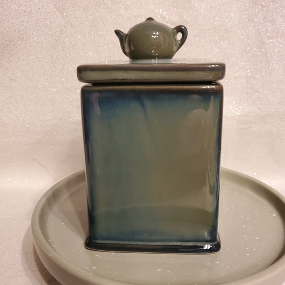 VINTAGE Ceramic Teabag Caddy Dispenser With Teapot On Lid Green / Blue - Picture 2 of 5